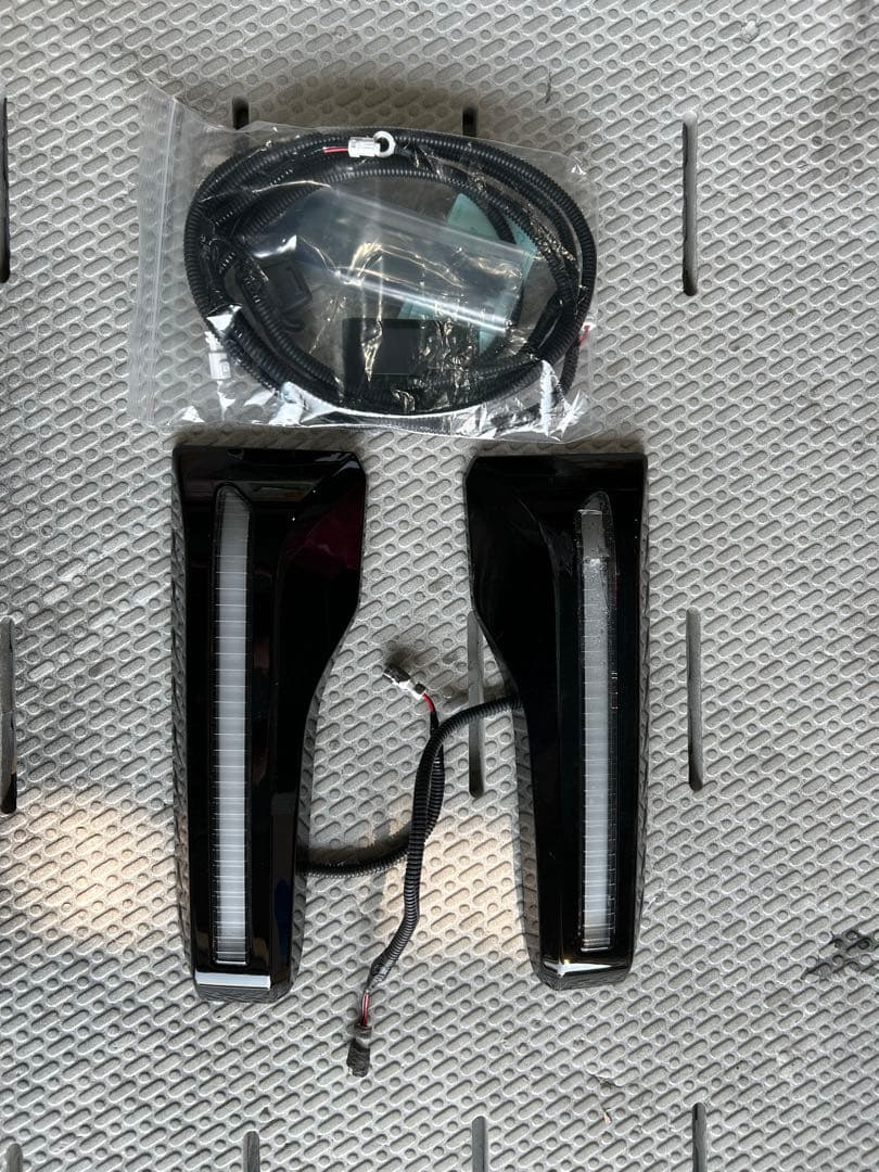 ランクル250 シグネチャーイルミブレード モデリスタ