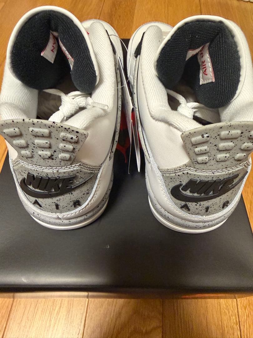 Air Jordan 4 ホワイト/ブラック/グレー/レッド