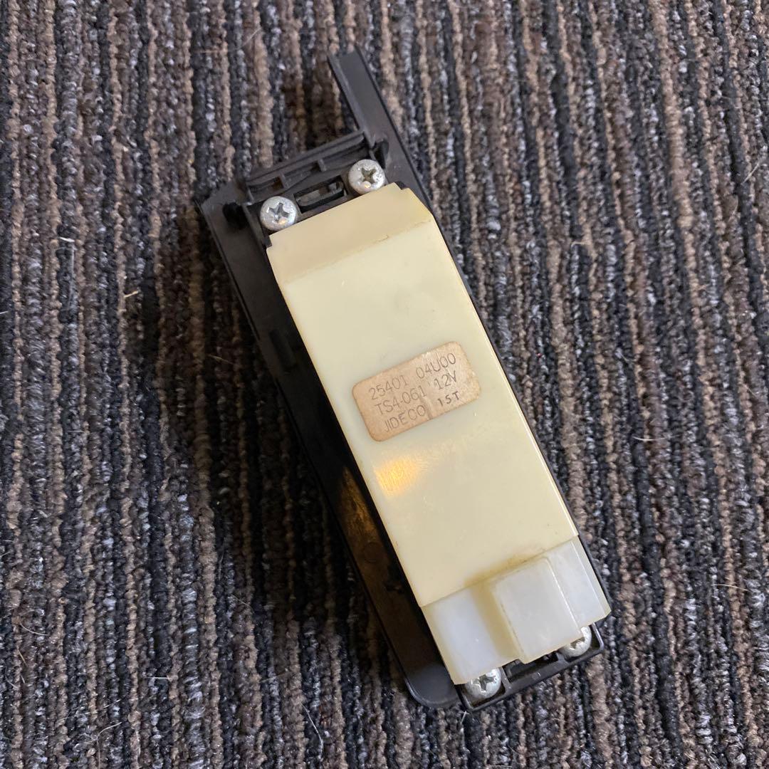 bnr32 パワーウィンドウスイッチ