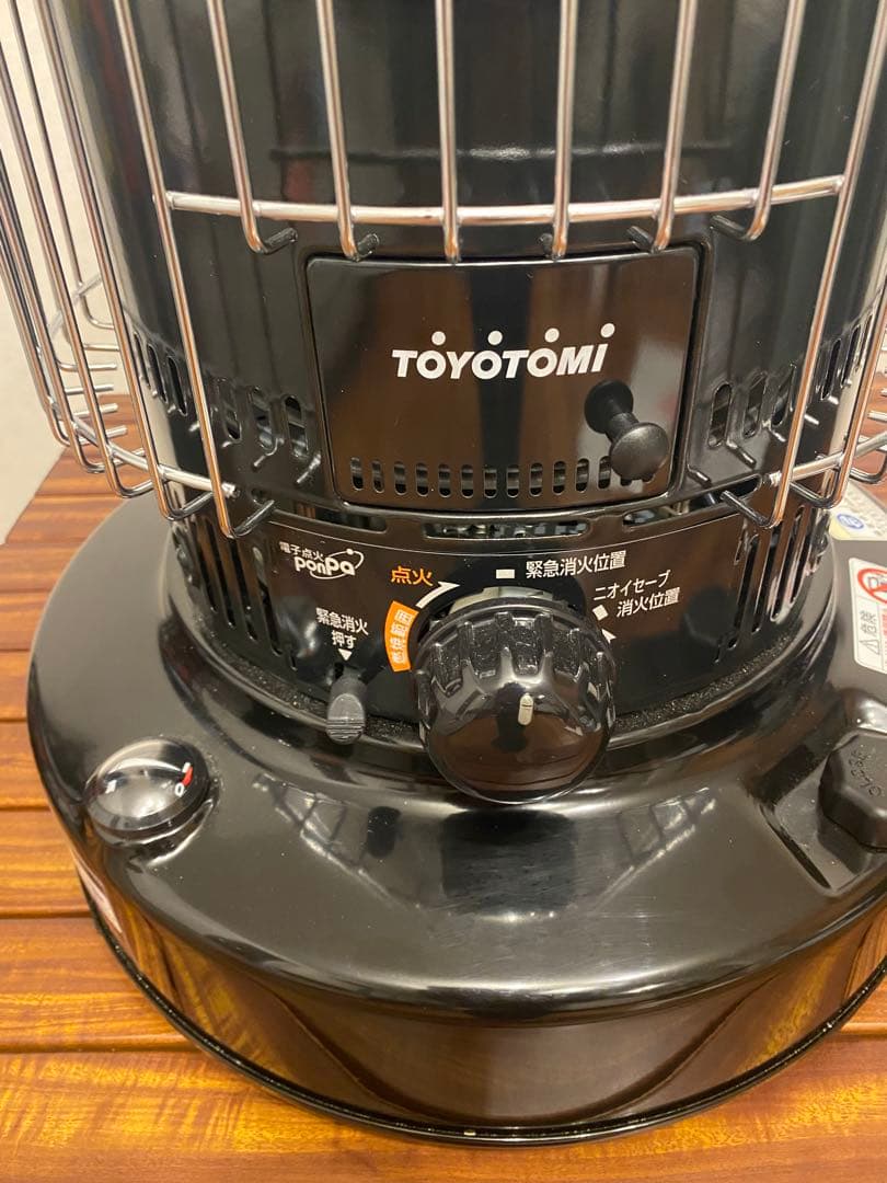 【美品】TOYOTOMI 石油ストーブ KS-67H（黒）