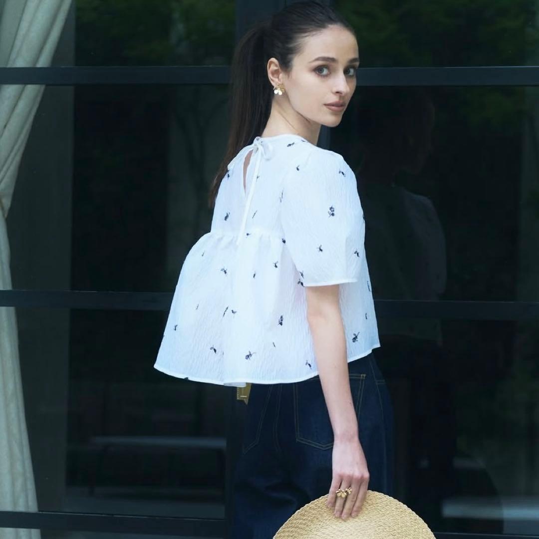 新品 BLUELEA EMBROIDERYJACQUARDBLOUSE ブルレア