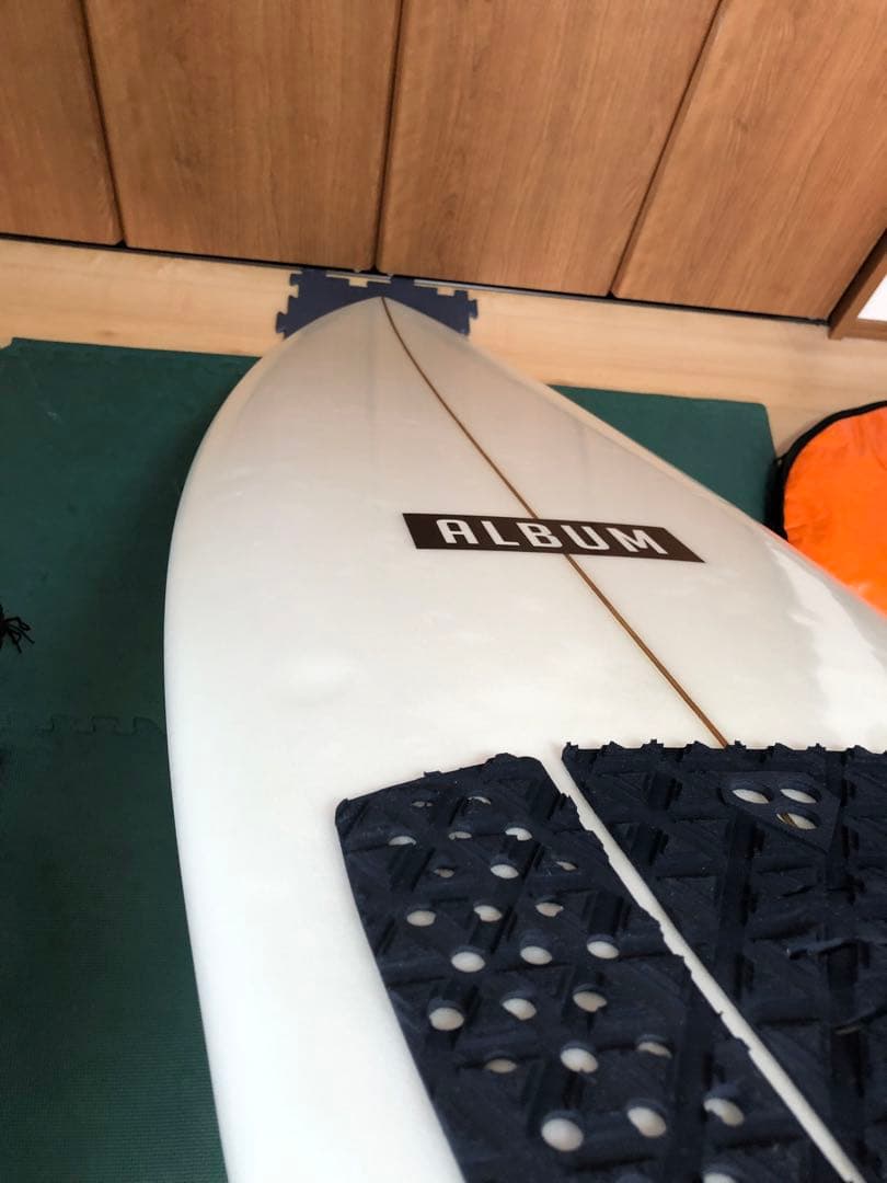 極美品ALBUMアルバムサーフボード Freewing 5'8\"