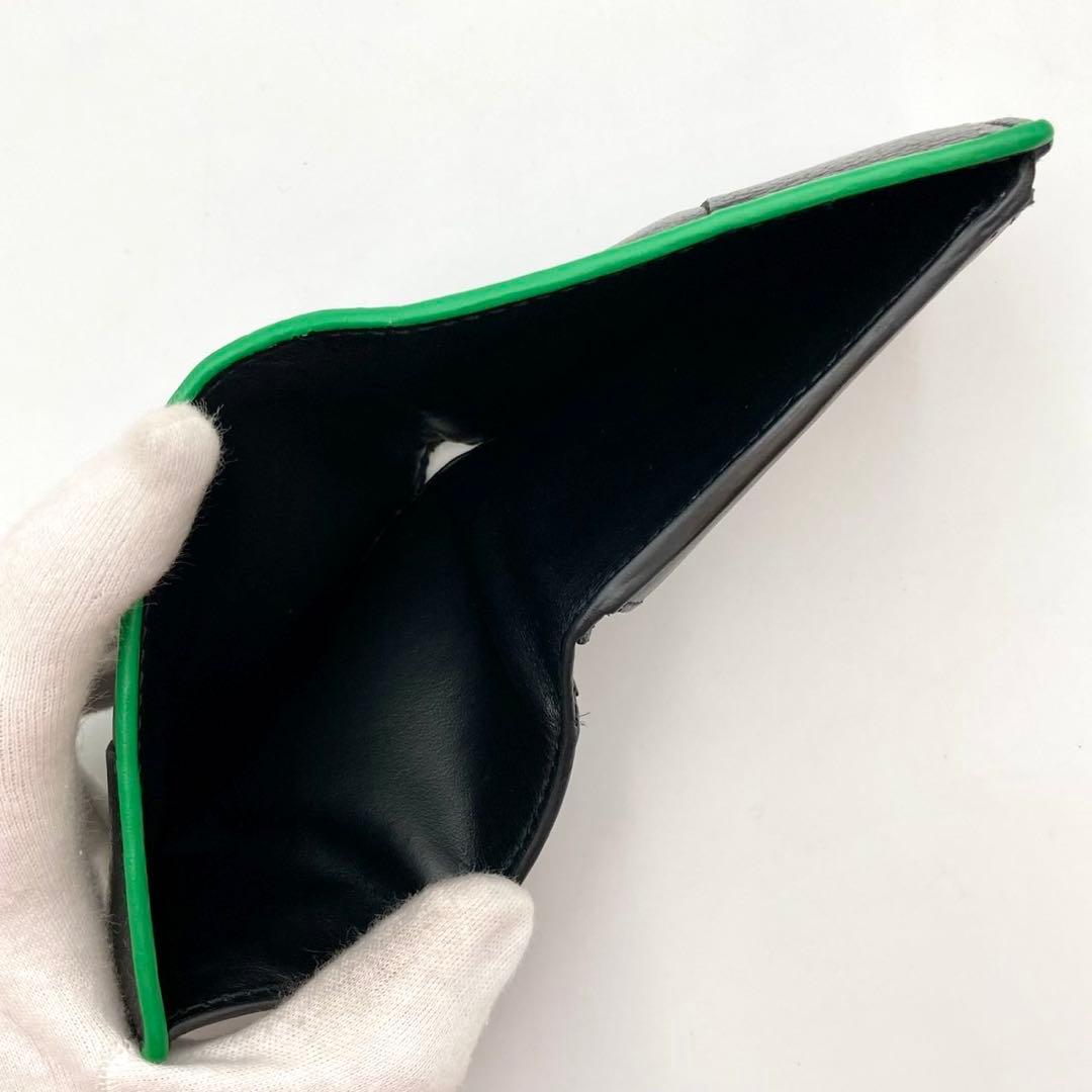 廃人✨ボッテガヴェネタ カセット 二つ折り財布 レザー 黒×緑 小銭入れ有