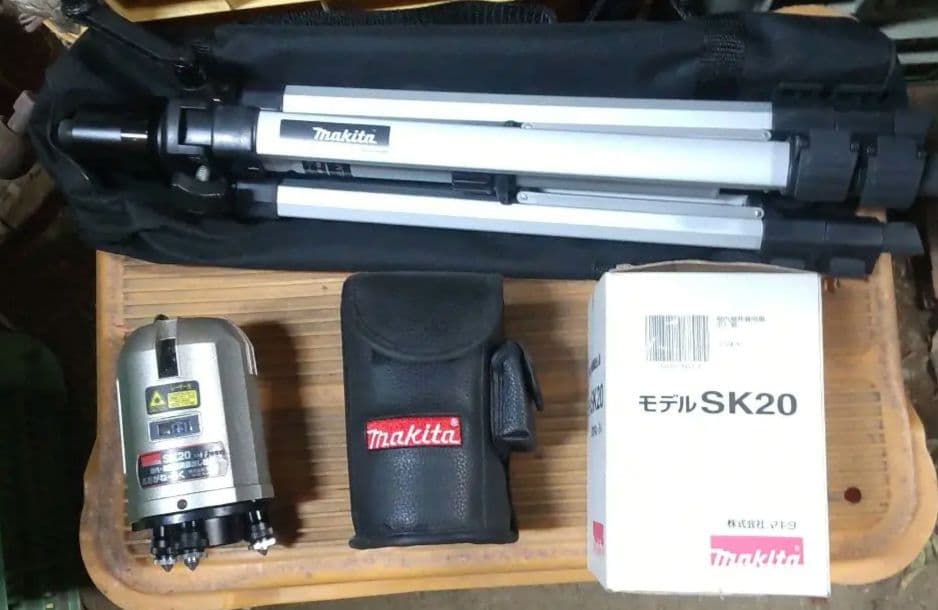 ☆Gradation工房☆　マキタ 墨出し器 モデルSK20