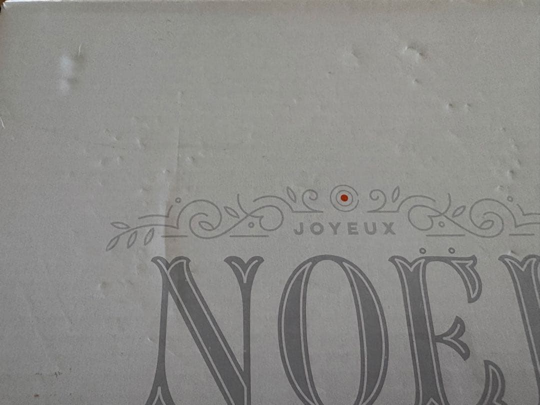 LE CREUSETクルーゼシグニチャー ココットロンドノエルレリーフ24cm