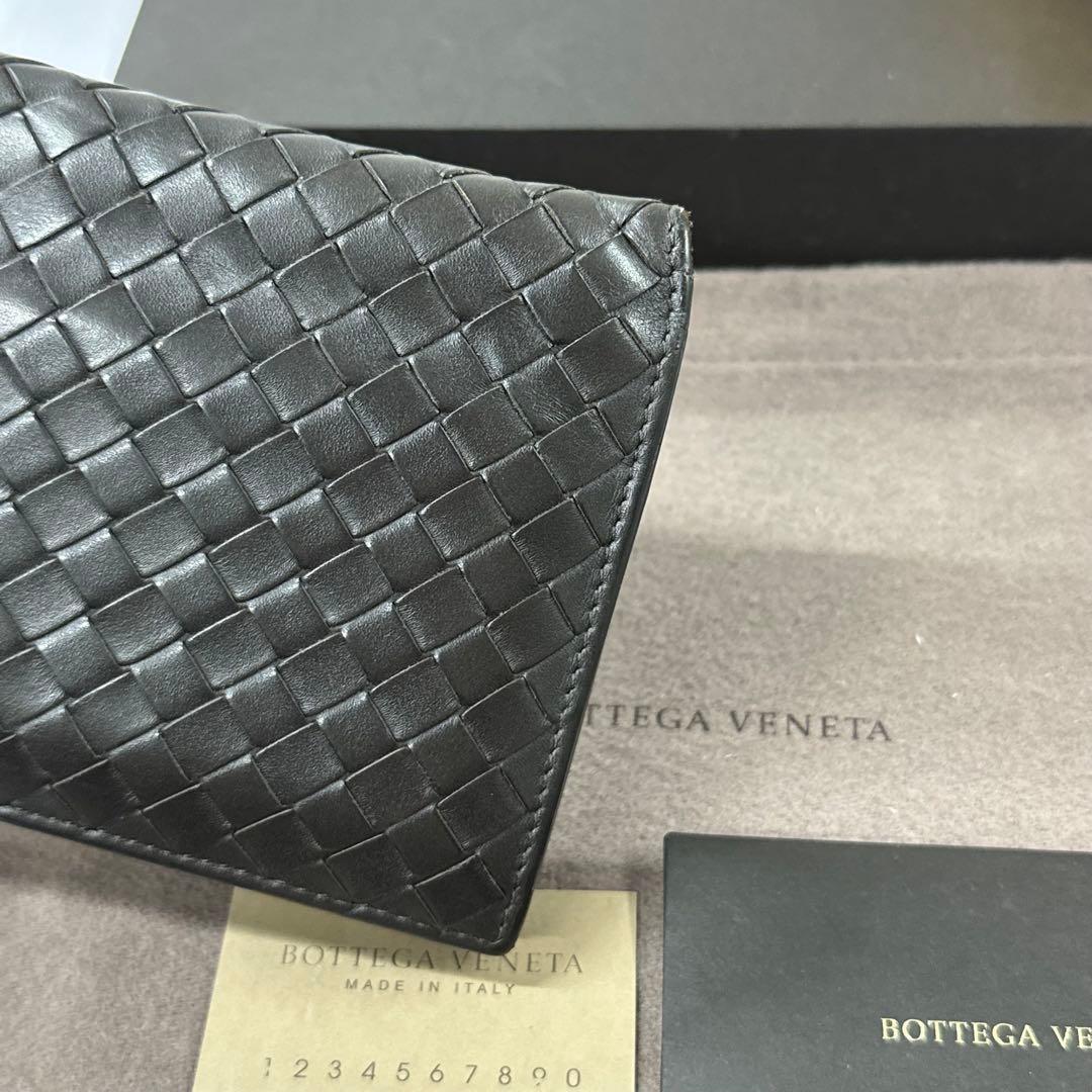 新品同様‼️ ボッテガヴェネタ　財布　二つ折り　長財布　イントレチャート