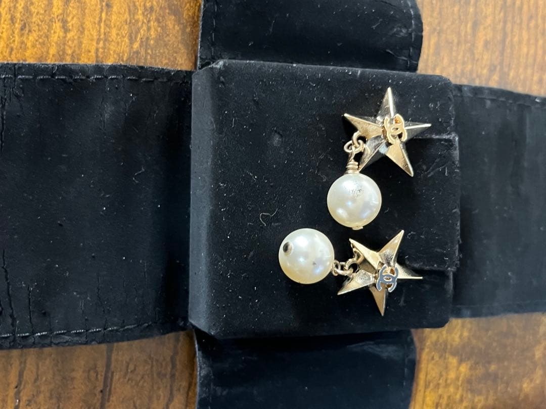 CHANEL 星　ピアス　両耳