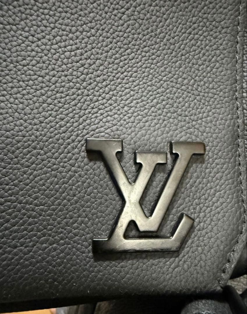 極上美品✨ルイヴィトン M57080 テイクオフ・メッセンジャー ICチップ