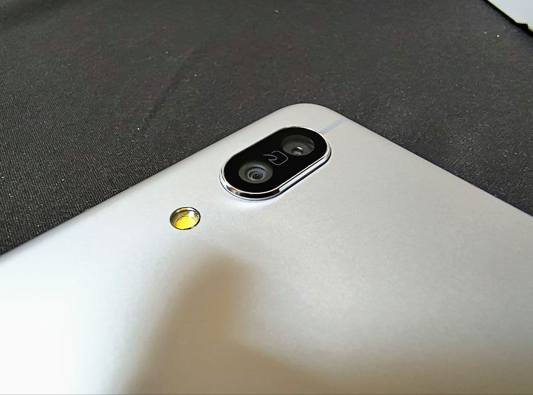 AQUOS　Sense3 SH02M　ひなちゃん