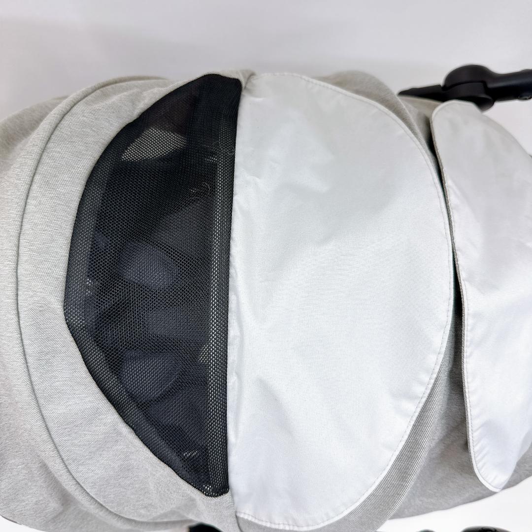 【美品】アップリカ ラクーナエアーコンパクト ベビーカー　グレー