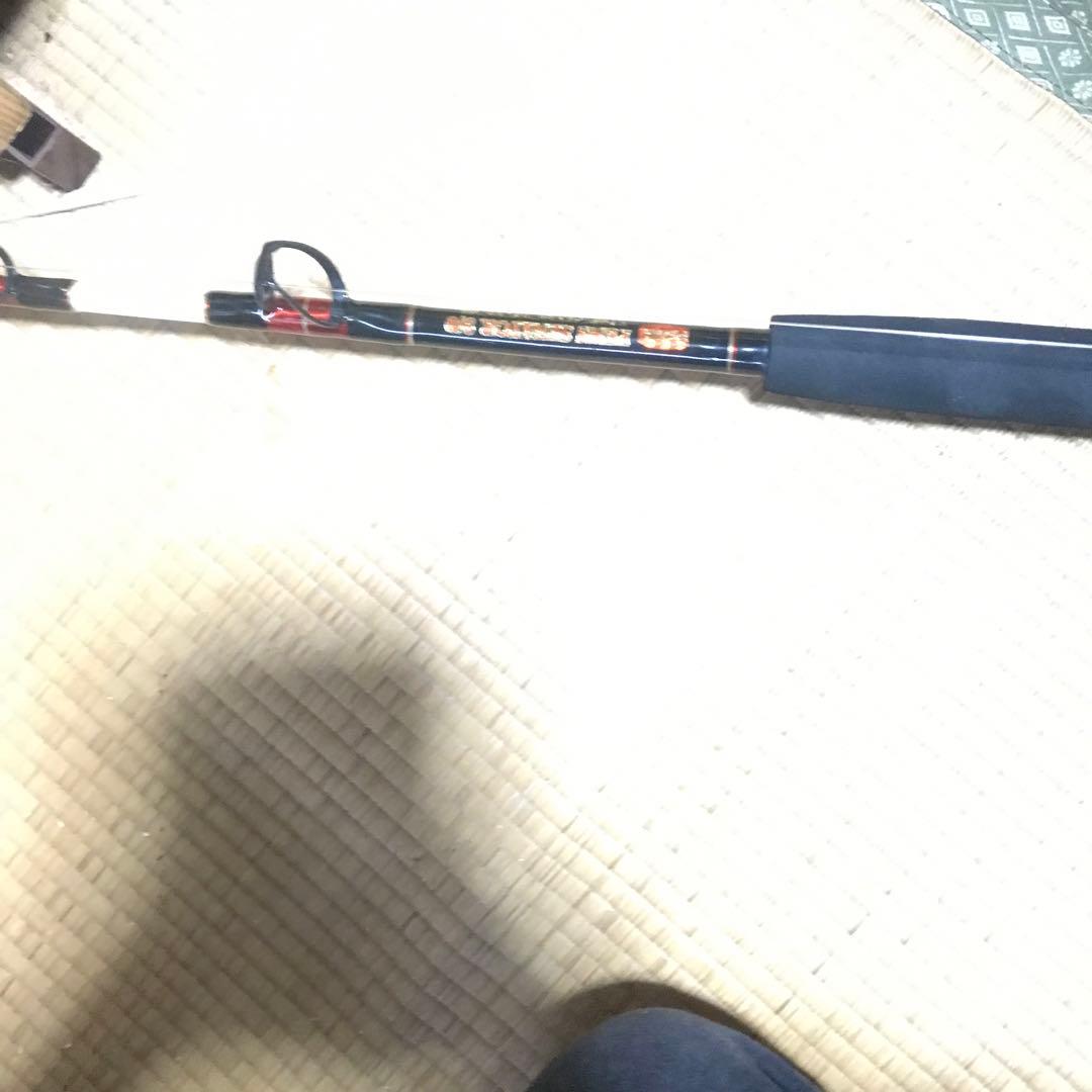 ベイトリール シルバー 金属製 右手用