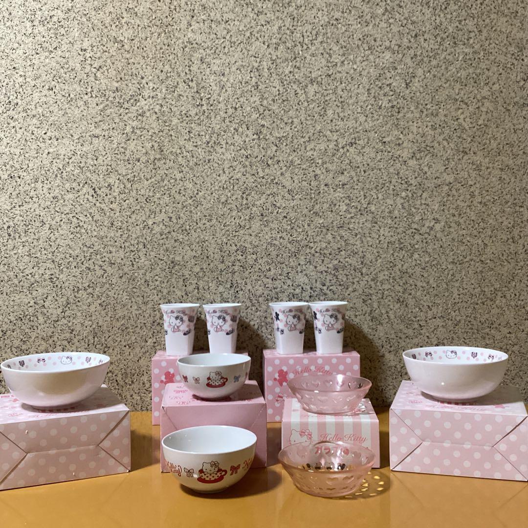 3057ハローキティピンクリボン食器セット