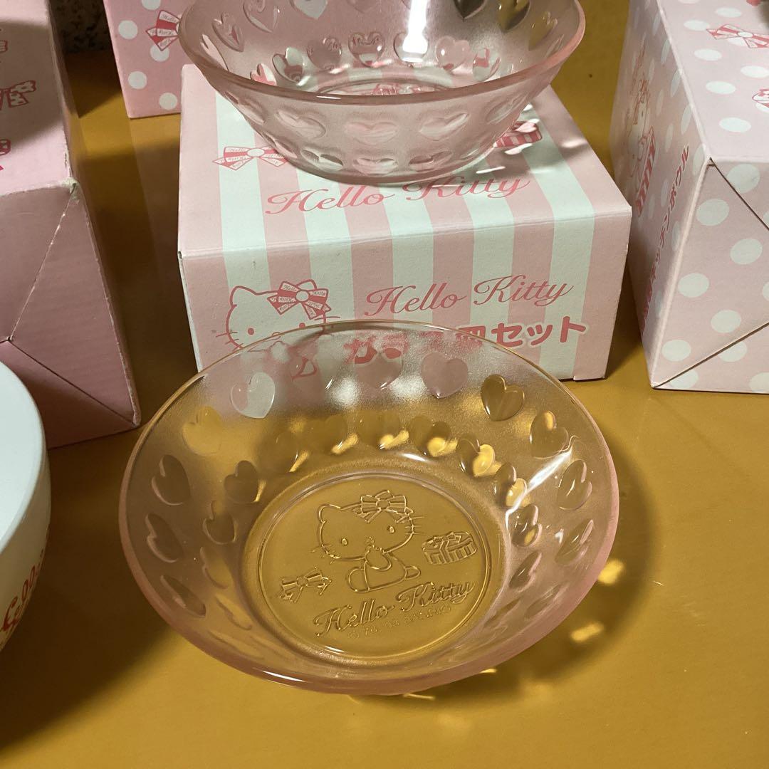 3057ハローキティピンクリボン食器セット