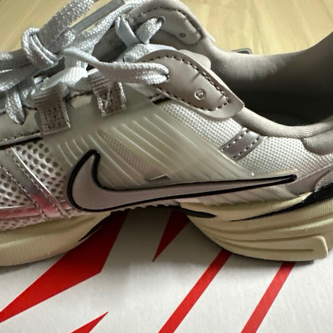 NIKE W V2K RUN シューズ