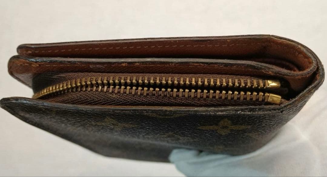 【美品】Louis Vuitton モノグラム 二つ折り財布