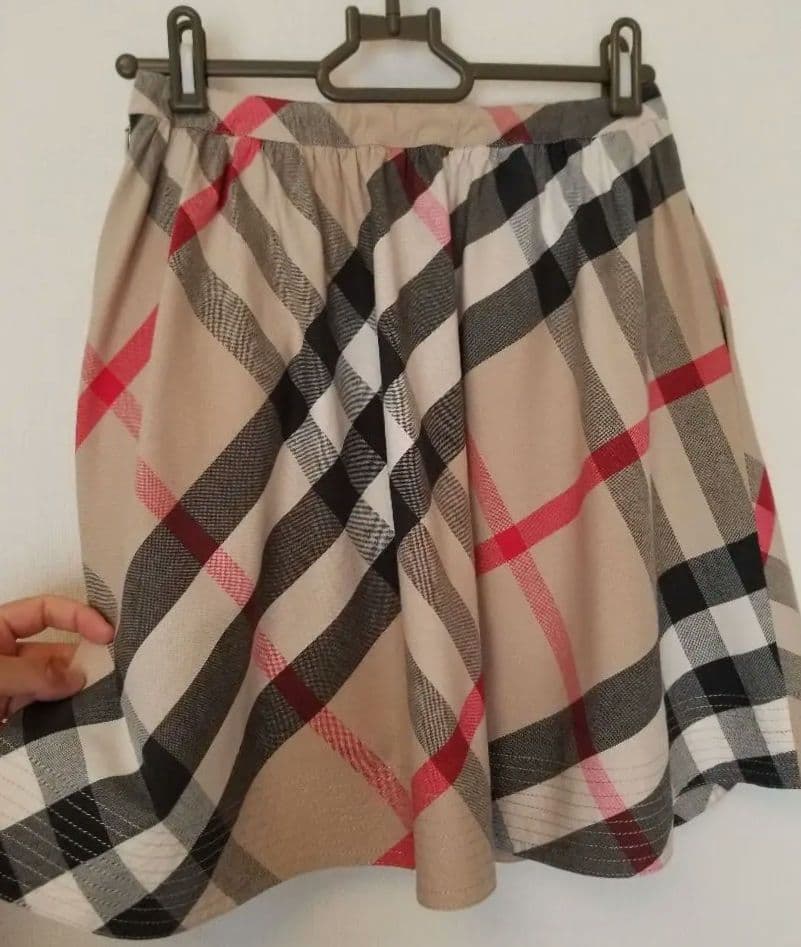 バーバリーロンドンキッズスカート ベージュ メガチェック フレア美品