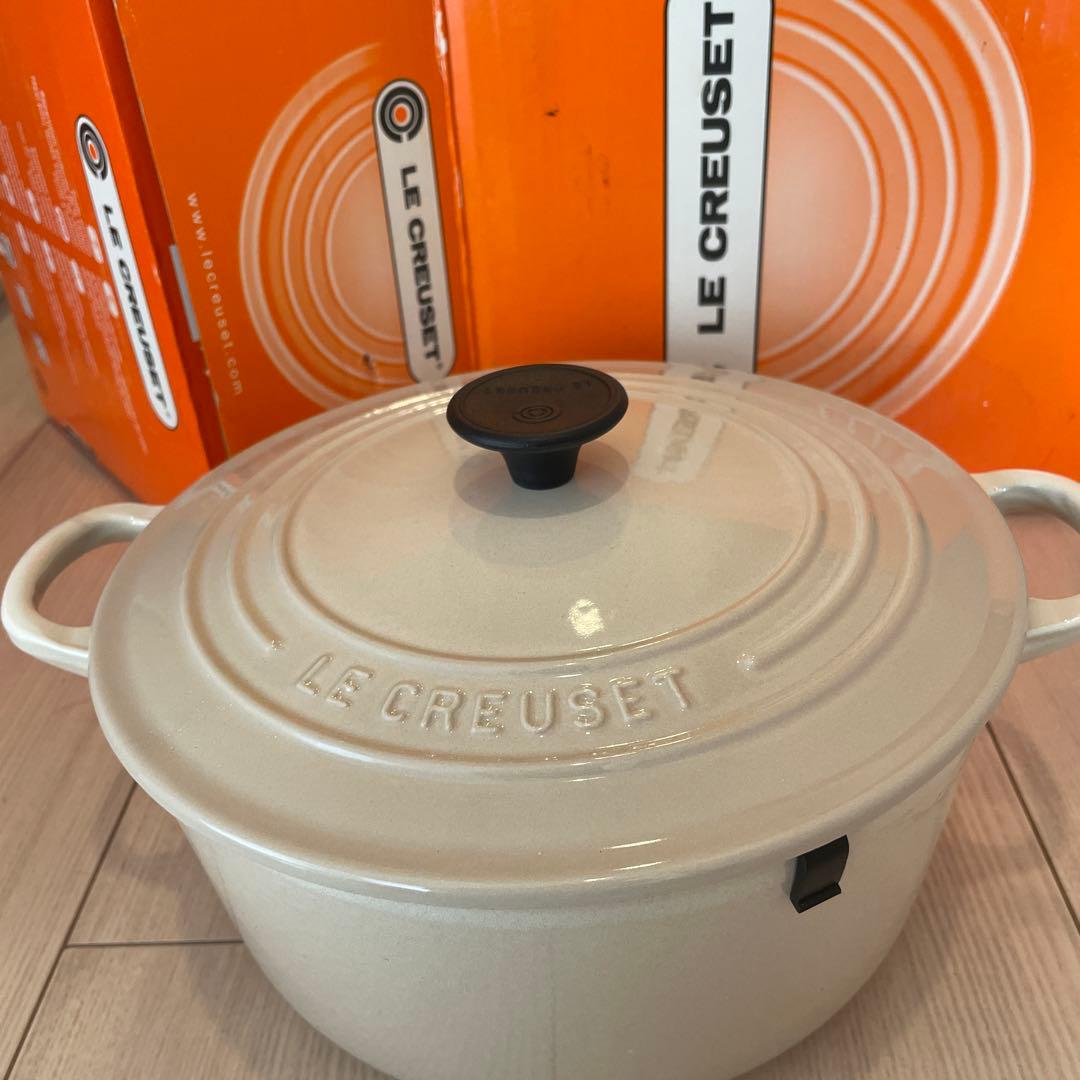 【新品未使用】LE CREUSET ココットロンド　22cm アイボリー