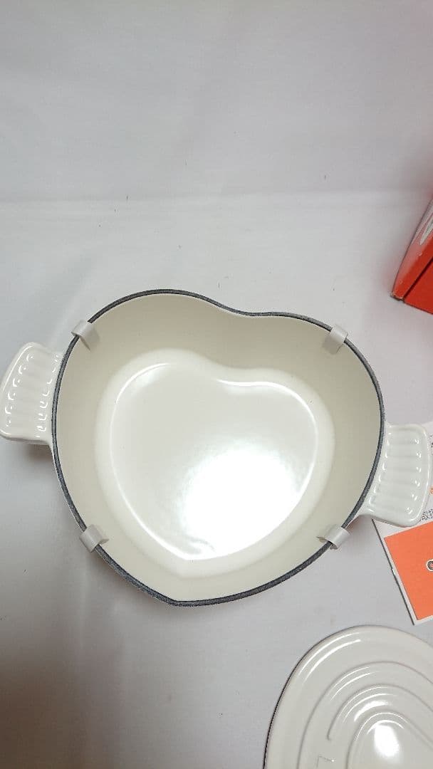 ルクルーゼ　ココットダムール　ホワイト