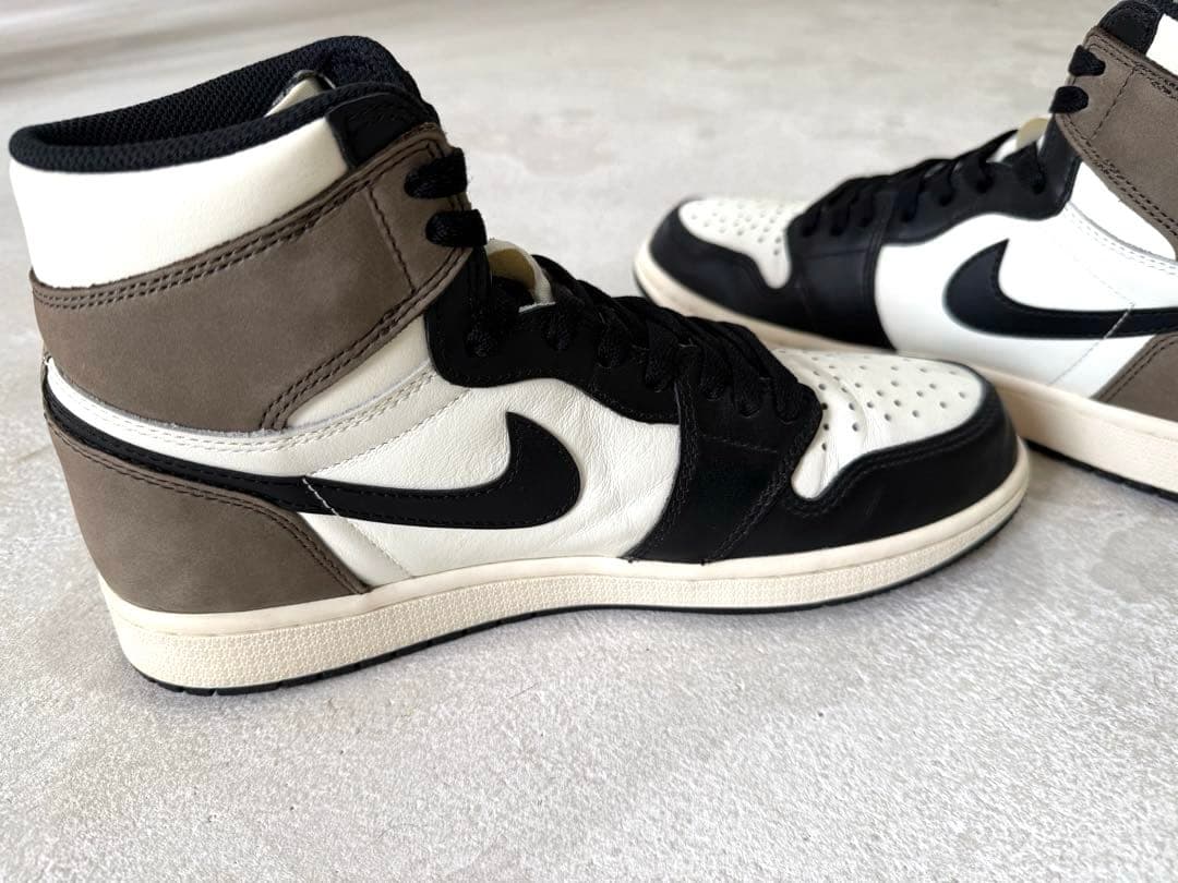 Nike Air Jordan 1 ハイカット スニーカー ダークモカ