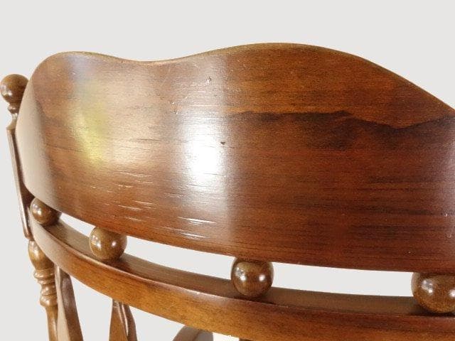 木製　ロッキングチェアー　彫刻入　再塗装済　ＵＳＥＤ