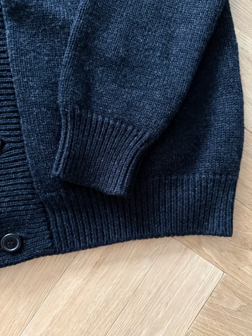 MARGARET HOWELL ウール Vネック カーディガン スコットランド製