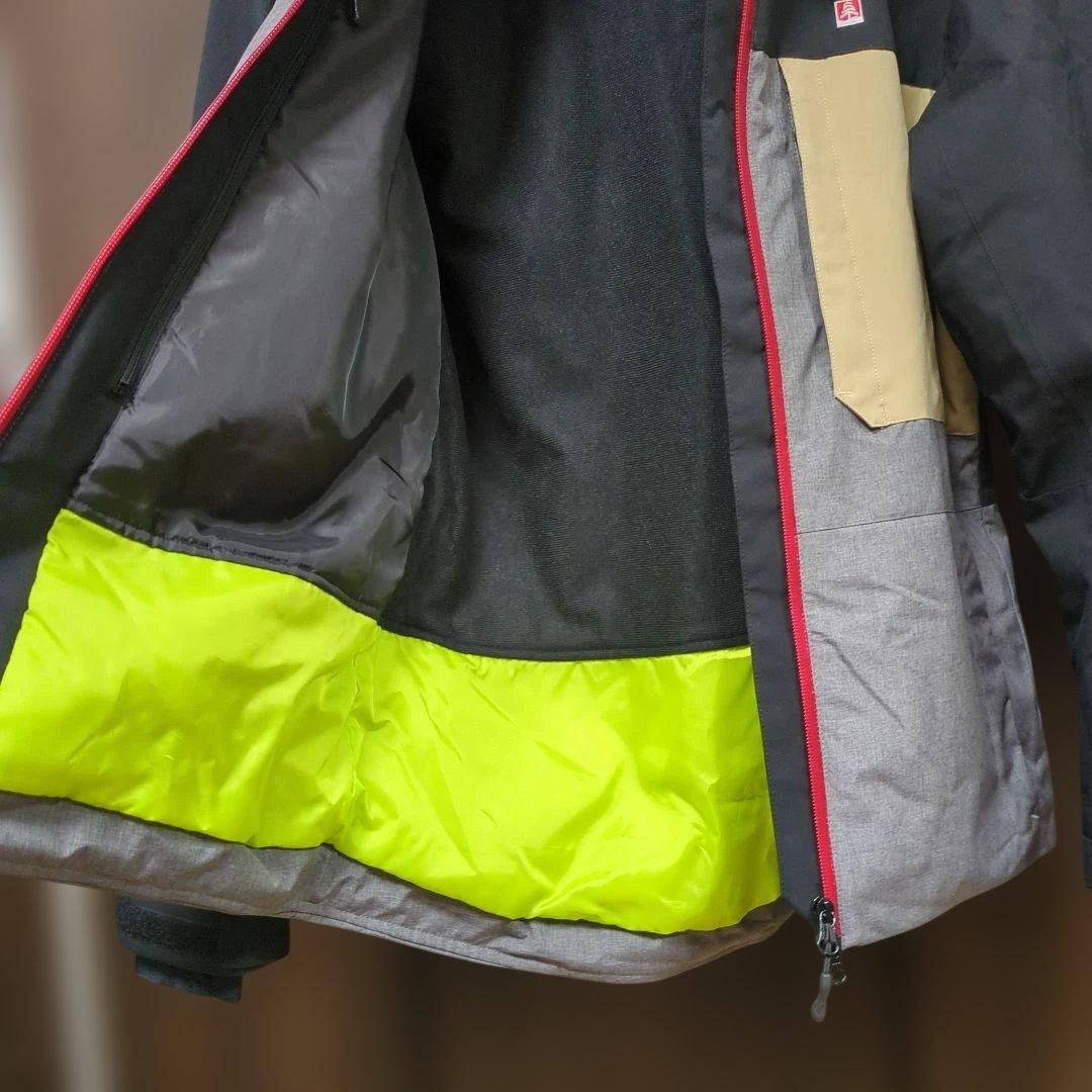 きれいです　STREULE　シュトロイレ　スノーボードウェア