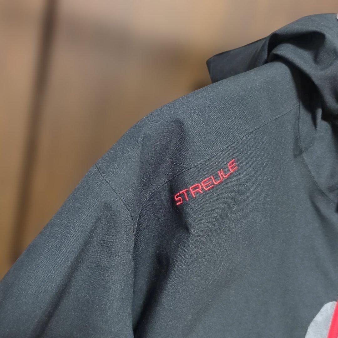 きれいです　STREULE　シュトロイレ　スノーボードウェア