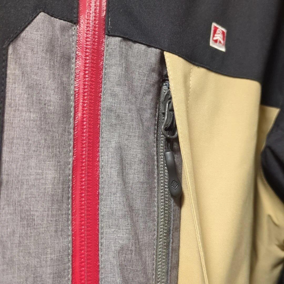 きれいです　STREULE　シュトロイレ　スノーボードウェア