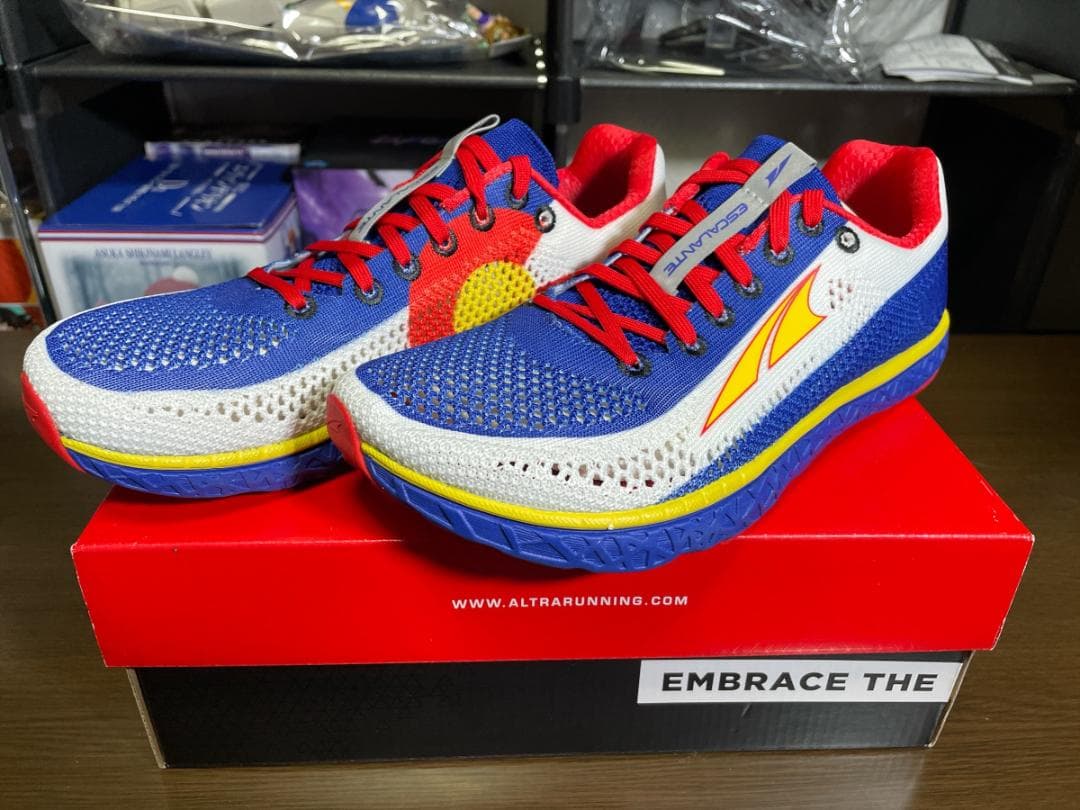 新品　ALTRA アルトラ　エスカランテレーサーコロラドUS7　25～25.5