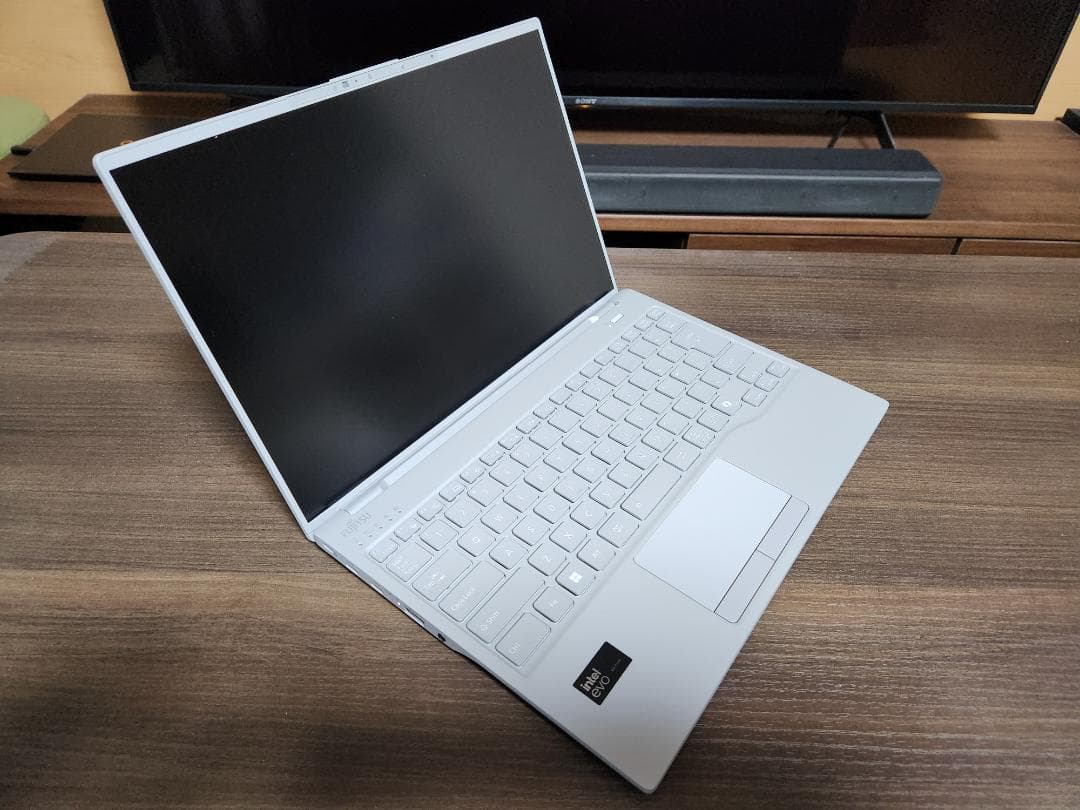 専用使用少美品 LIFEBOOK UH90/J3 7-155H 16GB
