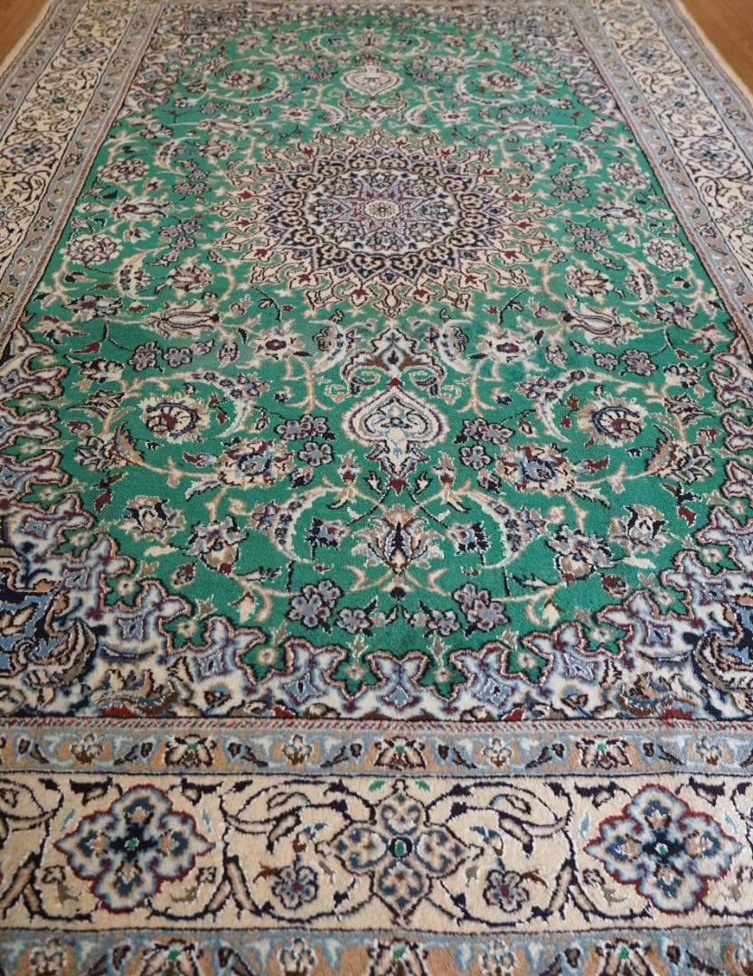 300cm × 192cm 手織りペルシャ絨毯 ナイン産　 手織り絨毯