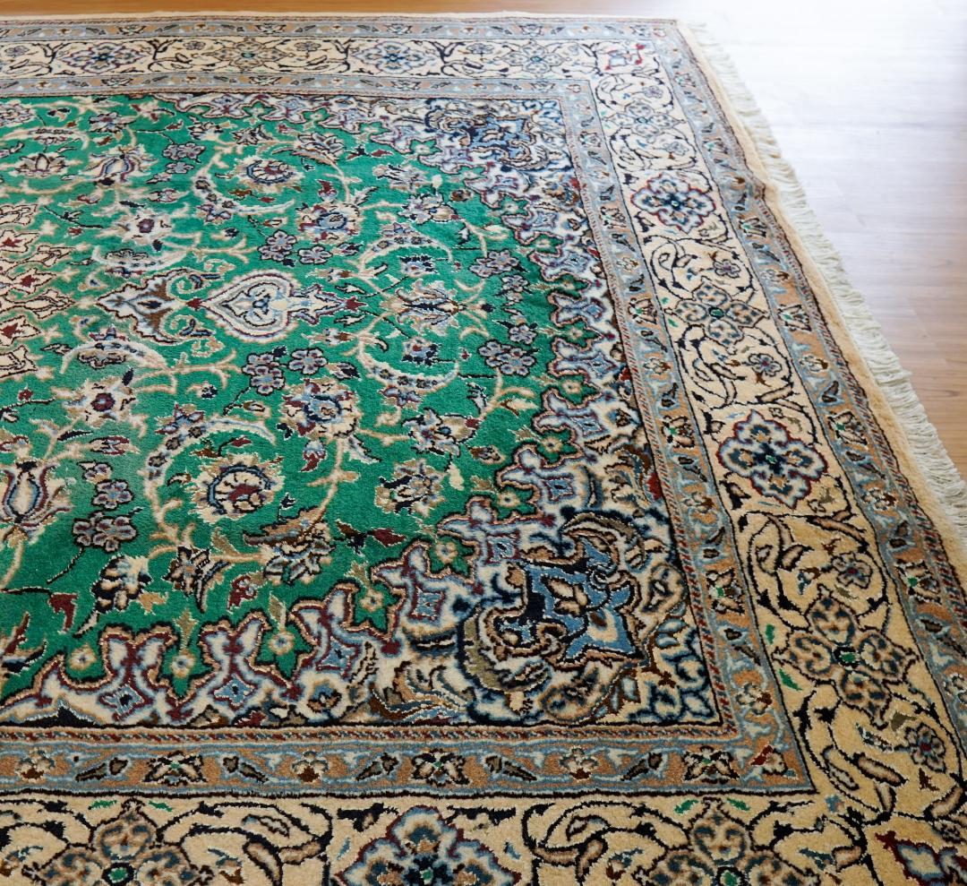 300cm × 192cm 手織りペルシャ絨毯 ナイン産　 手織り絨毯