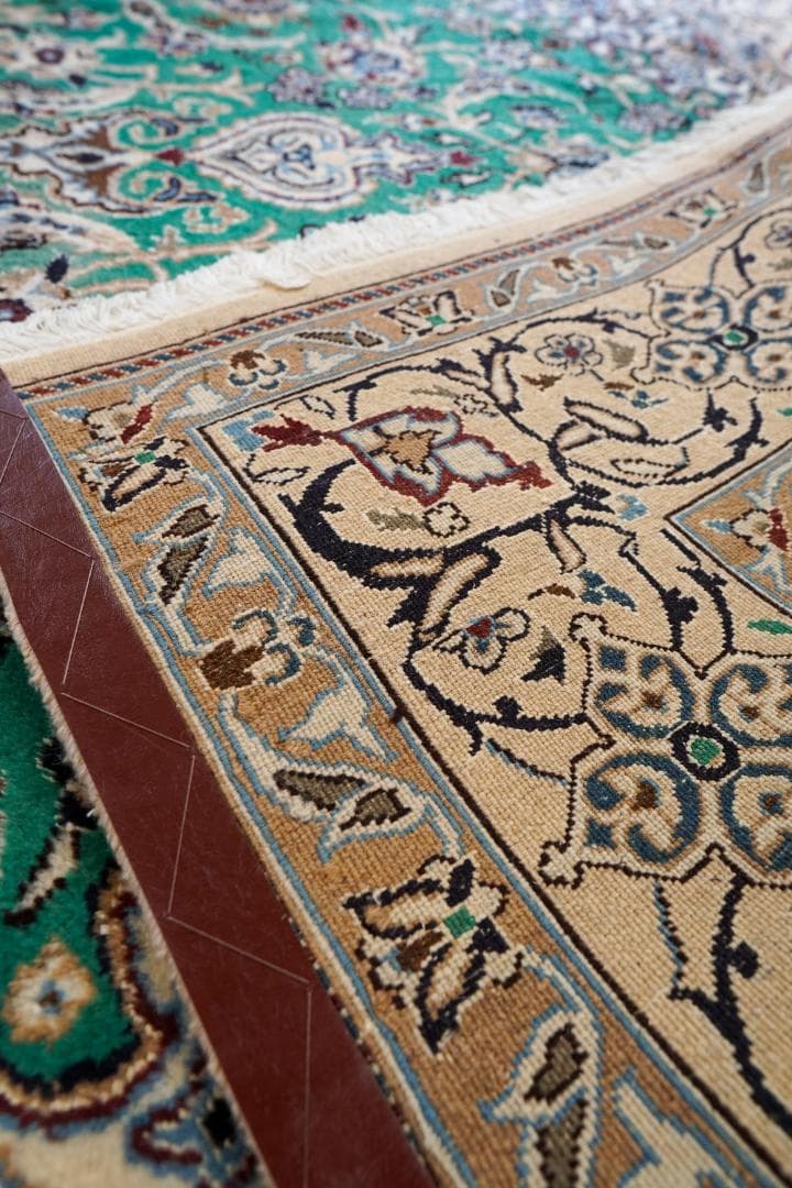 300cm × 192cm 手織りペルシャ絨毯 ナイン産　 手織り絨毯