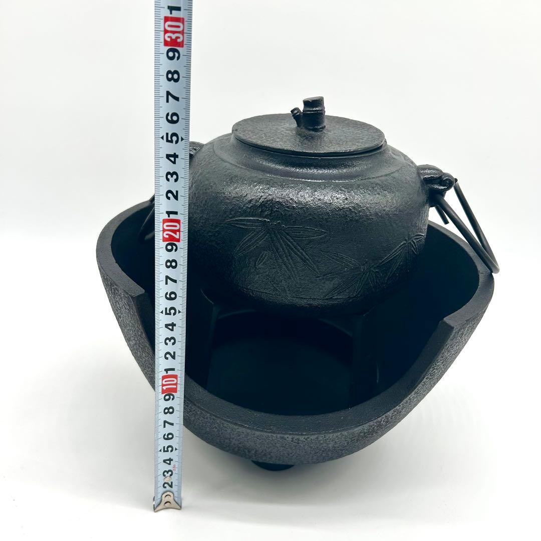 【茶道具】鉄鋳物 茶釜 五徳 風炉 釜環 織部敷板