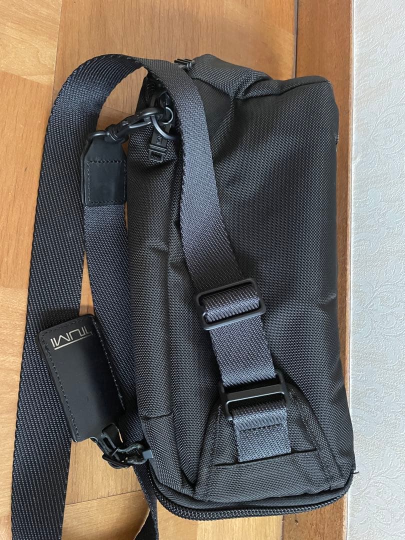 トゥミ TUMI アルファ ブラボー ブラック 232399Dボディバッグ