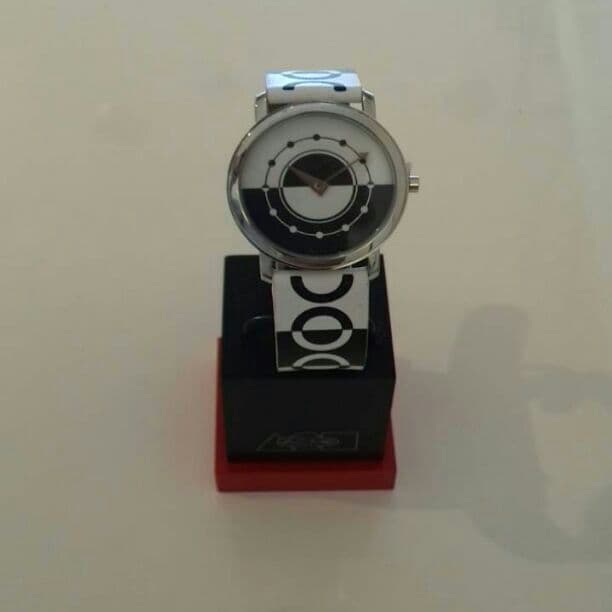 ACME の腕時計です新品未使用です！14364円の品です！