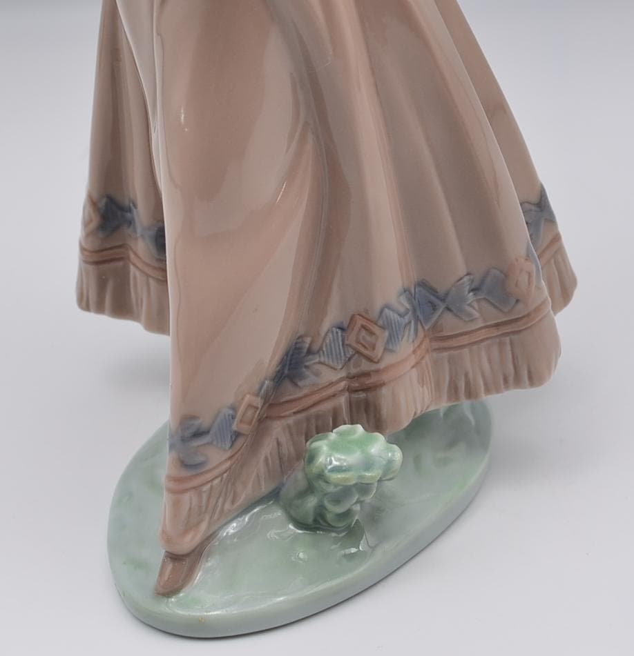 アメリカの愛　＃6153　★リヤドロ　スペイン　ポーセリン　ヴィンテージ