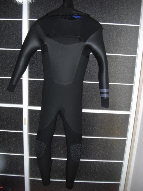 ほぼ未使用 FELLOW5x3チェストジップセミドライ