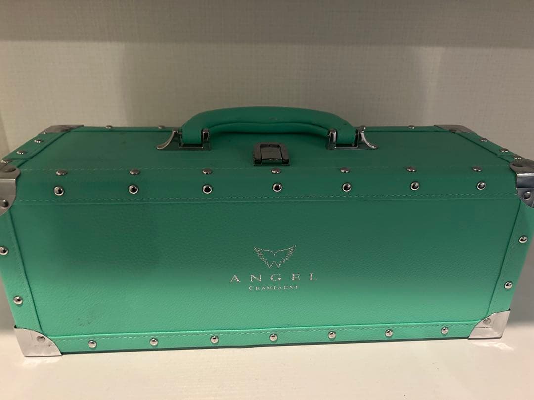 エンジェルシャンパン　グリーン　未開栓