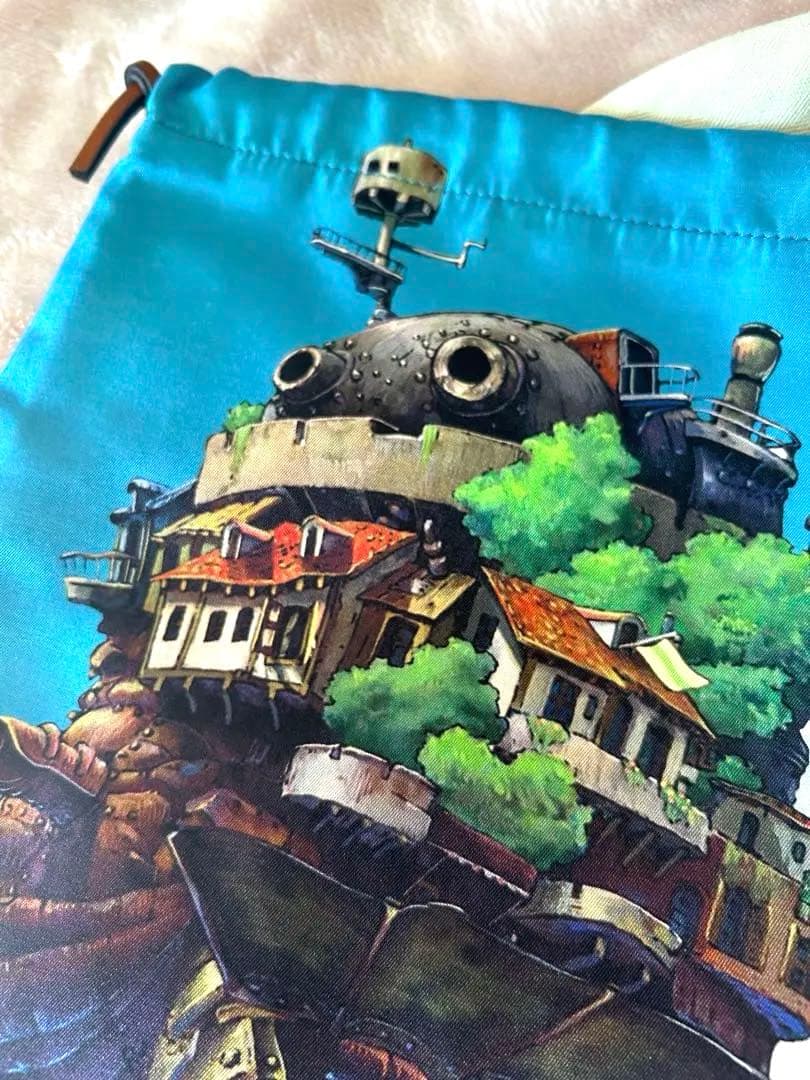 LOEWE ×ハウルの動く城 ドローストリングポーチ