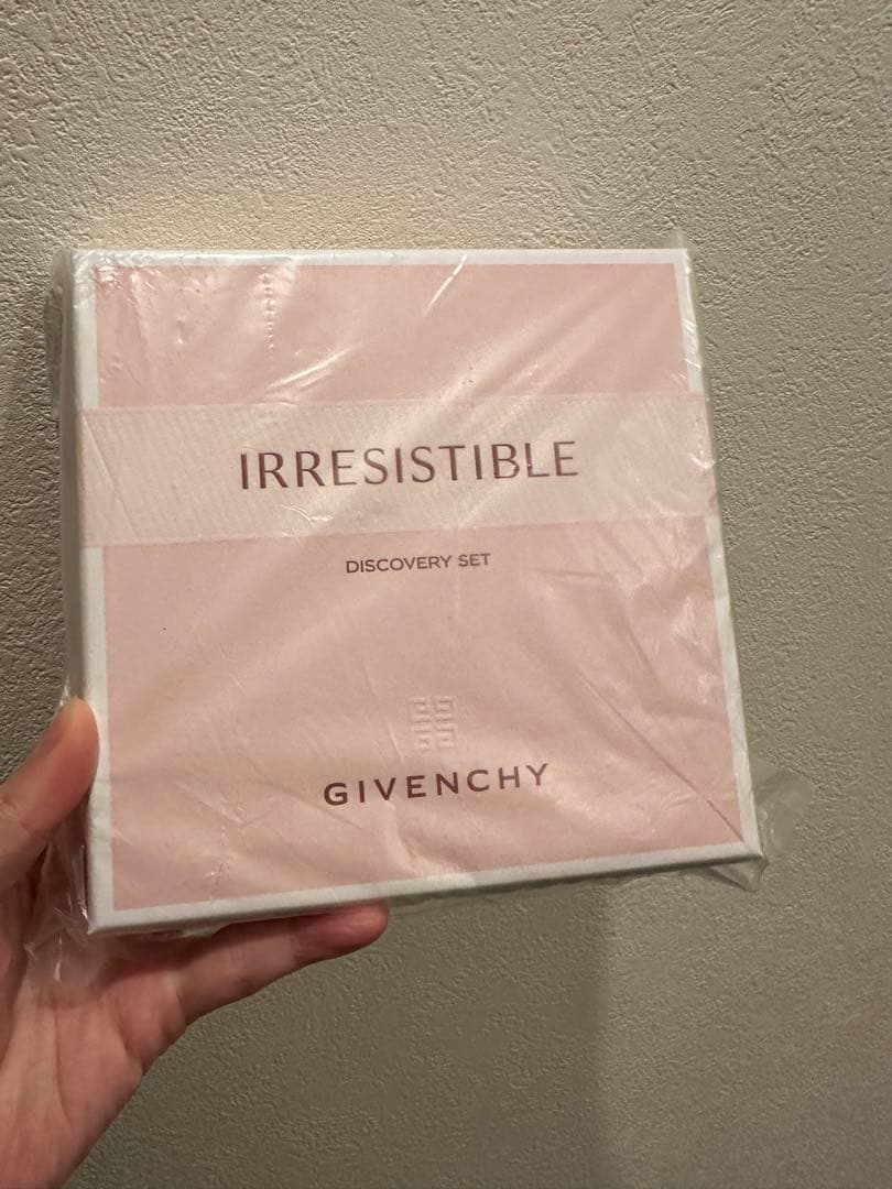 ジバンシィ　イレジスティブル　オーデパルファム3本セット