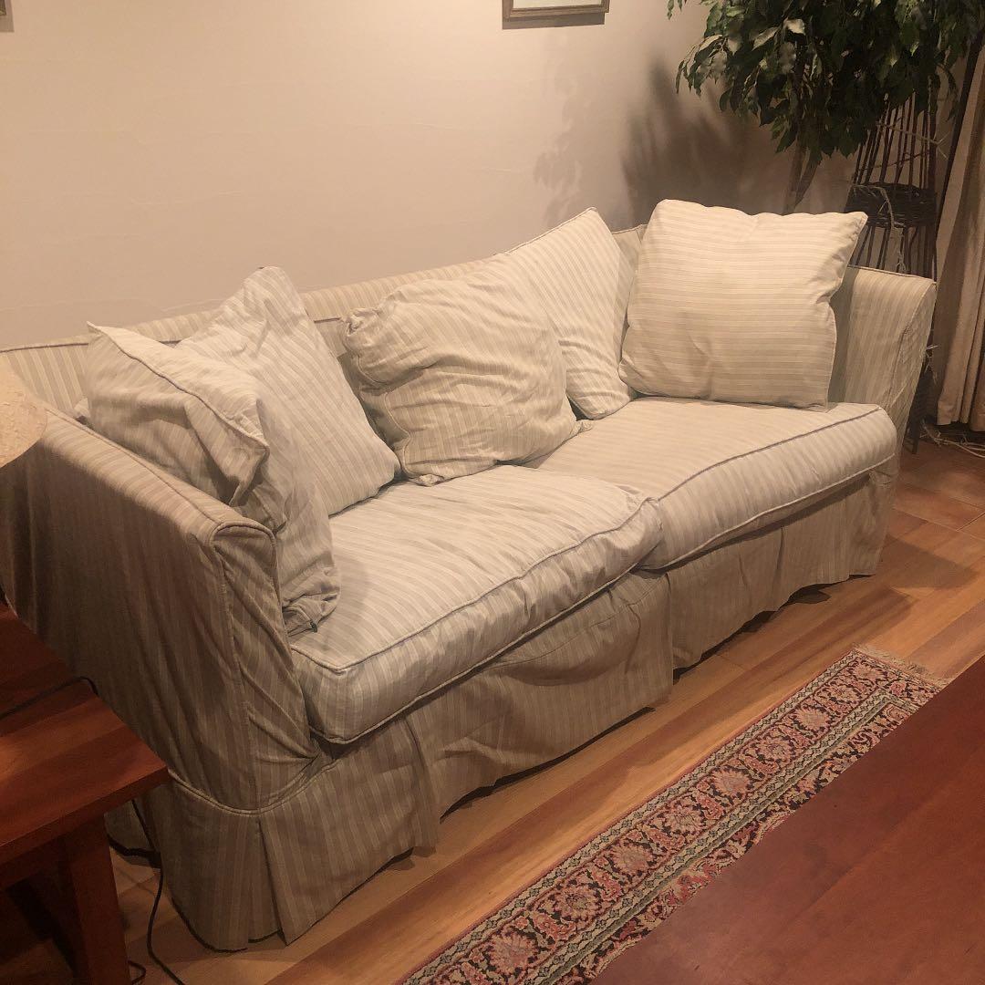 Crate & Barrelの高級ベッドソファー