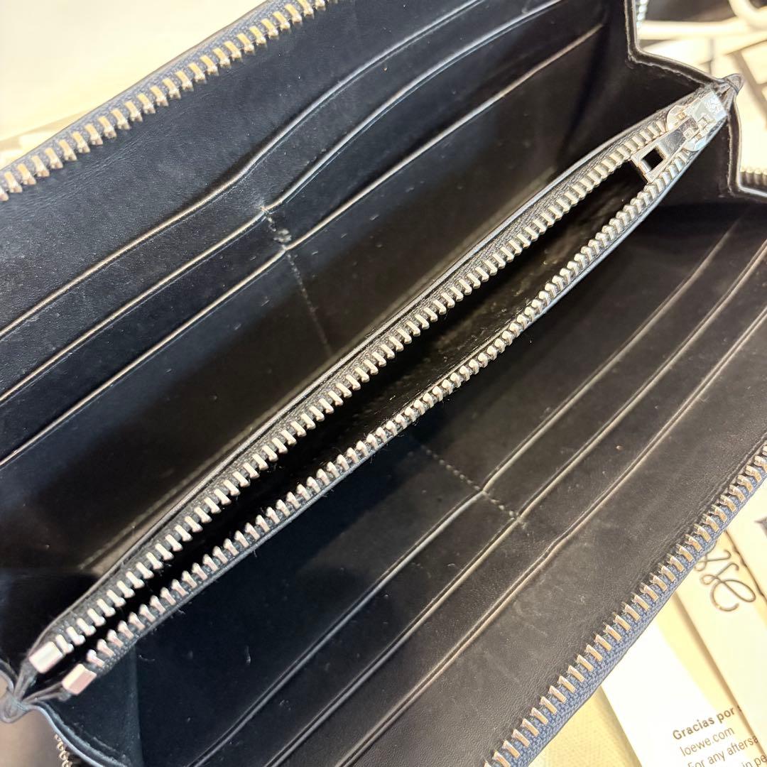 LOEWE長財布