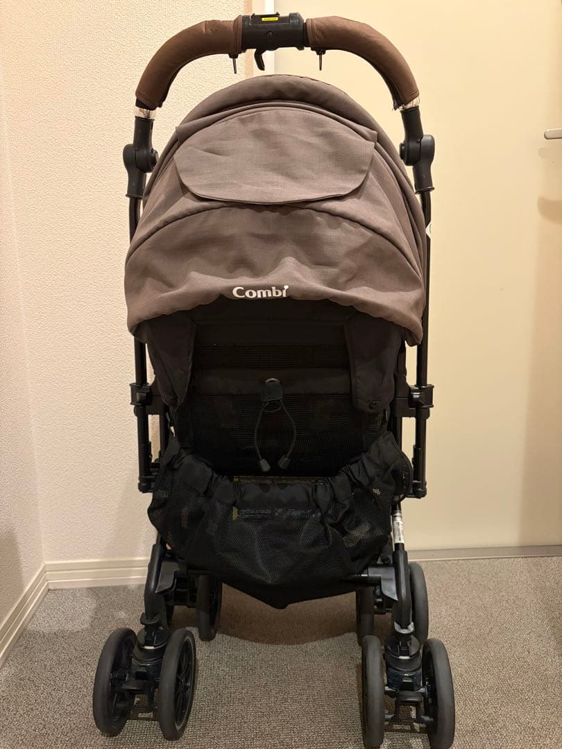 コンビ　ベビーカー　スゴカルα compact エッグクッション