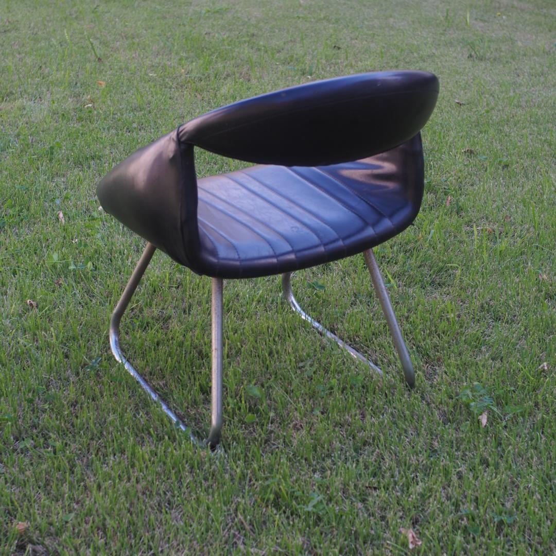 ①ラウンジチェア 黒 ミッドセンチュリー 昭和レトロ