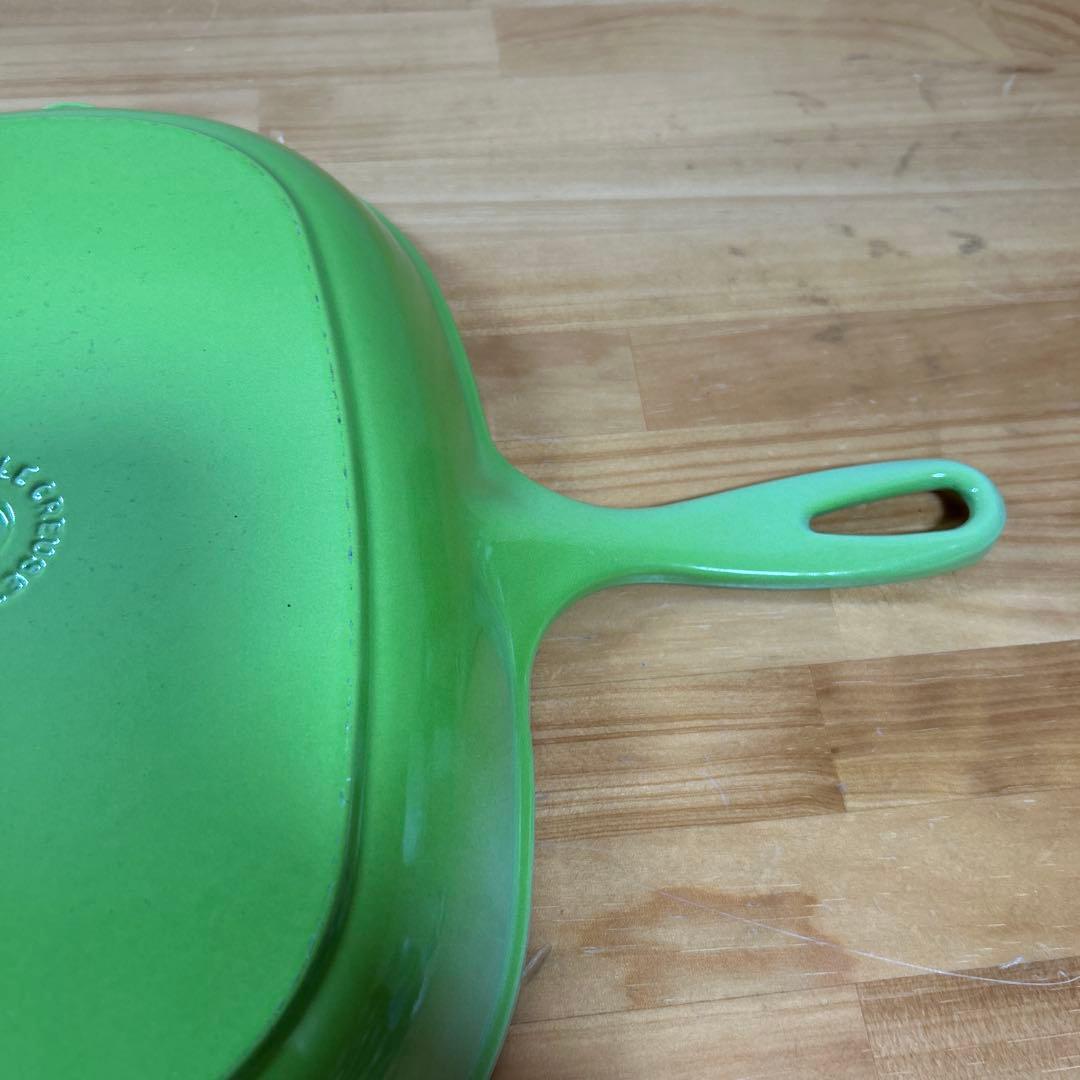 ルクルーゼ　オーバルスキレット　スキレット　グリル　32cm キウイ