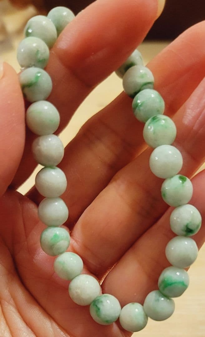 月末限定特価！極上！☆レア☆美麗☆糸魚川翡翠☆ろうかん質ブレスレット