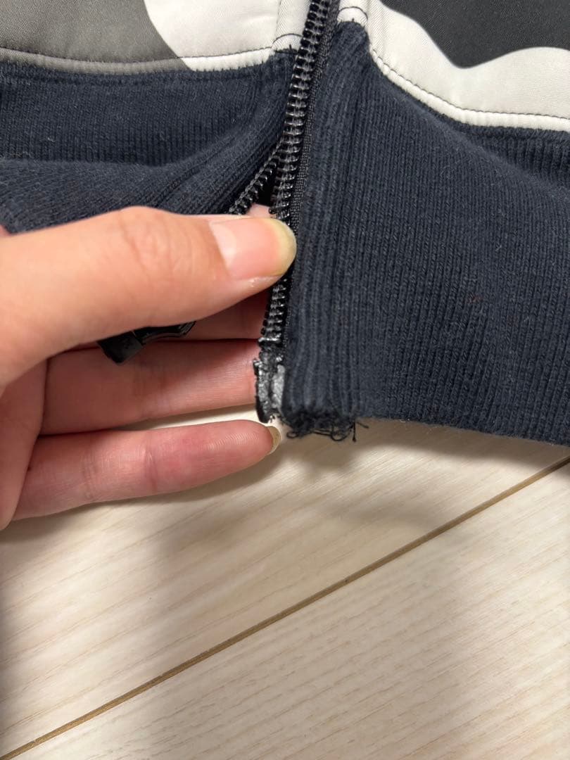 トップス Supreme small box WINDSTOPPER Zip Up