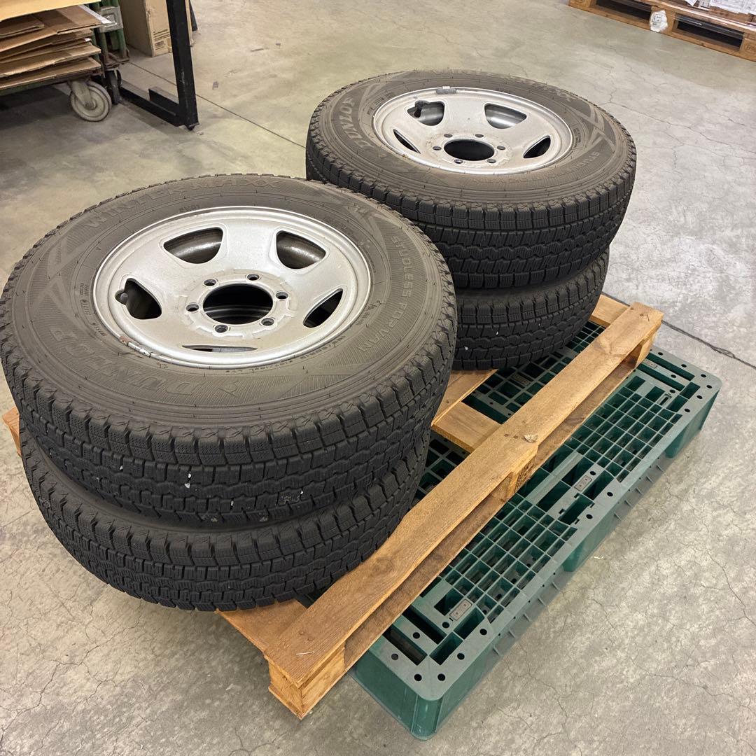 【Sound space 】ハイエース　スタッドレス195/80R15