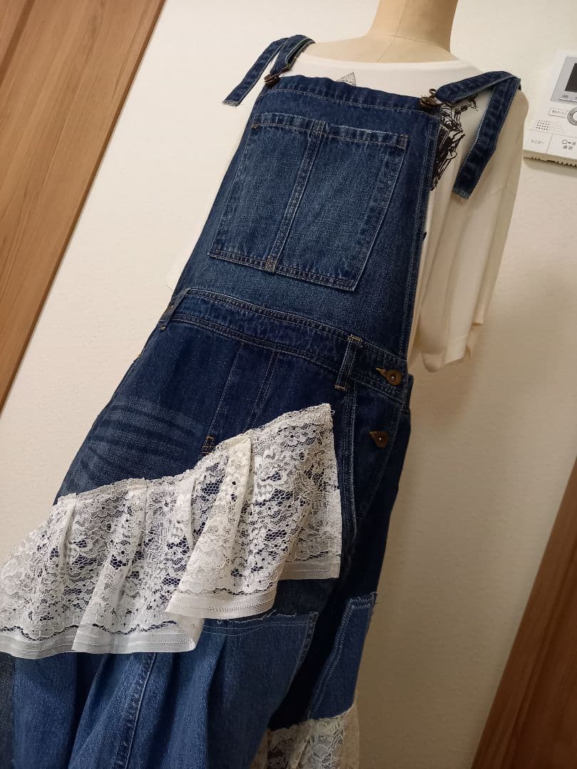 セール　デニムリメイク　フリフリフリルサロペット　一点物